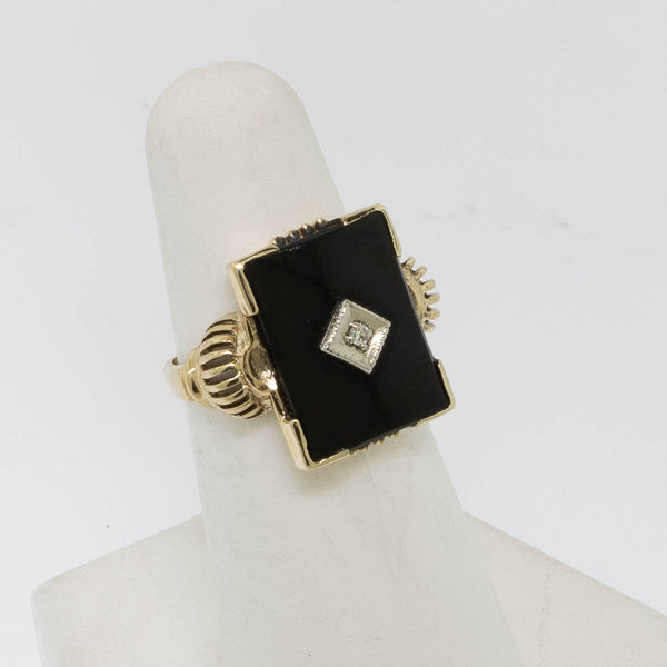 10K Yellow Gold Onyx Diamond (.02ct) Ring Size 5.5 Preowned Jewelry