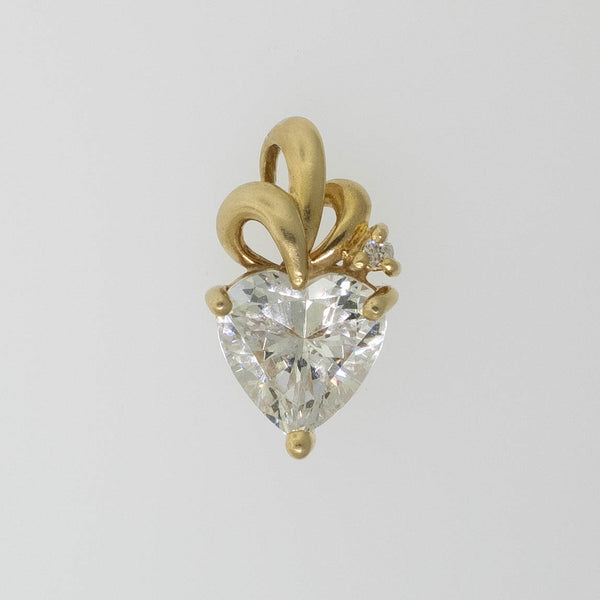 Preowned 14K Yellow Gold Heart-Shaped CZ Pendant with Accent CZ