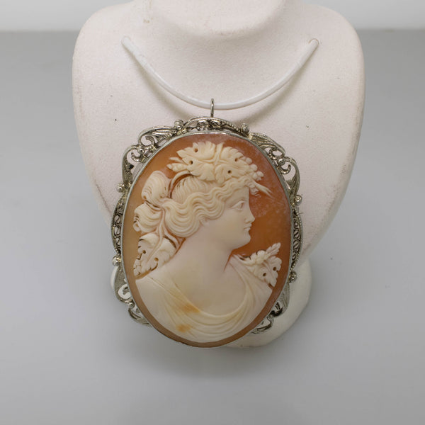 Pre-Owned 14K White Gold Shell Cameo Pin/Pendant with Filigree Frame