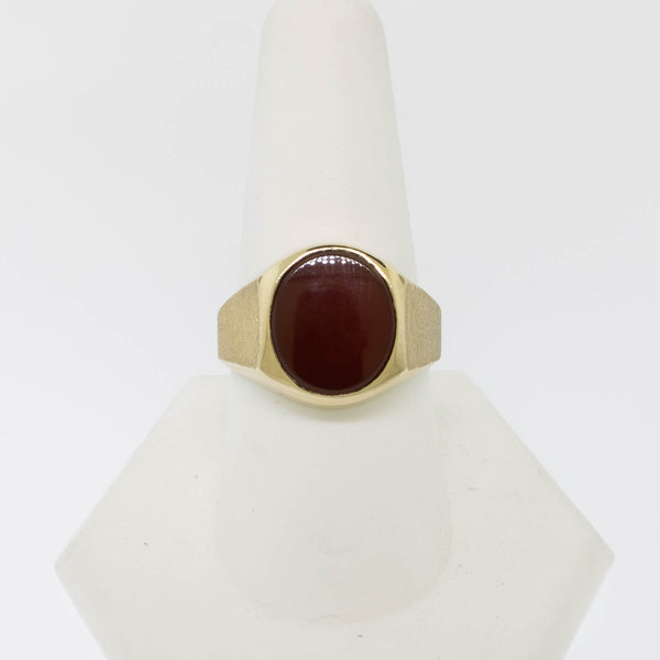 10K Yellow Gold Gentlemen's Carnelian Ring from our Estate Collection Size 9.25