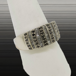 10K White Gold Black and White Diamond Ring Size 9.75 Preowned Jewelry