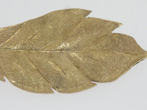 18K Yellow Gold Hand Engraved Florentine Finish Leaf Pin/Brooch (Estate Jewelry)