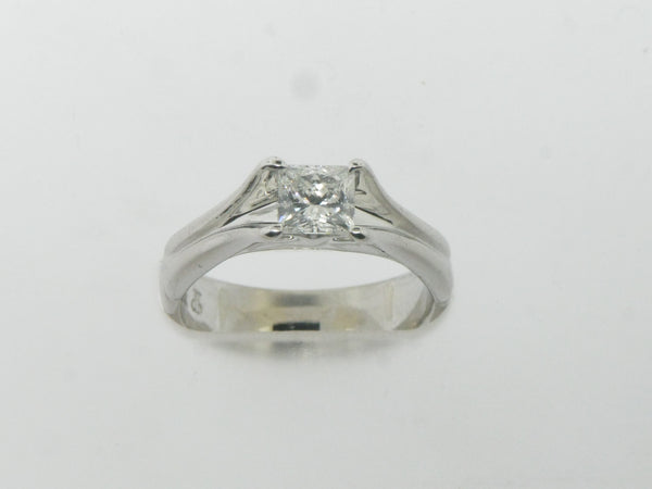 18K White Gold .72 CT Princess Cut Engagement Ring Size 5.5 (G-SI2) Preowned