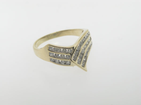 10K Yellow Gold V Shaped Diamond Ring (35) - .75 CTTW Preowned Jewelry