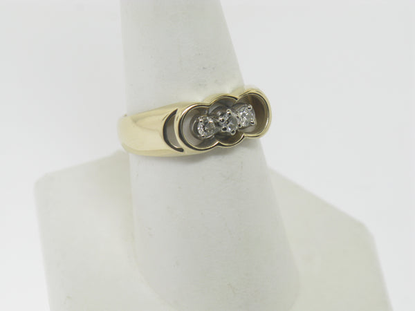 14k Yellow Gold 3 Diamond Ring (3) - .25 TW Size 8.5 Preowned Jewelry