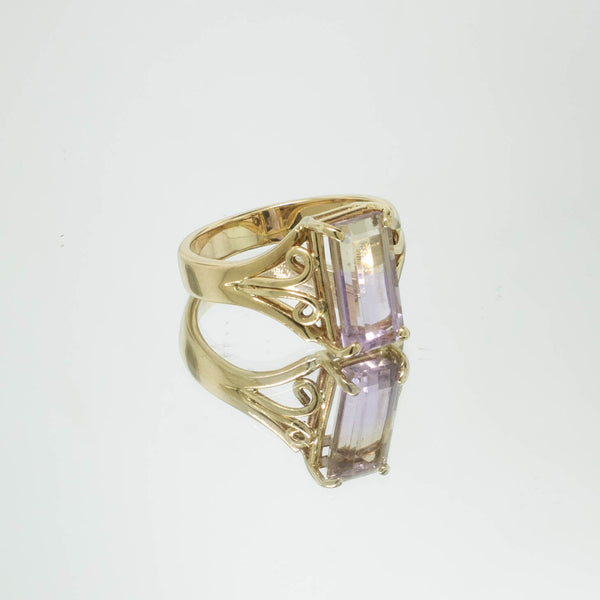 Elegant Estate Jewelry - 14K Yellow Gold Ametrine Gemstone Ring Finger Size 7