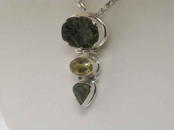 Sterling Silver Unknown Natural Stone Pendant Jewelry (Estate Jewelry)